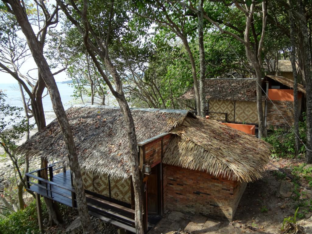 Relax Bay Resort Koh Lanta Bagian luar foto